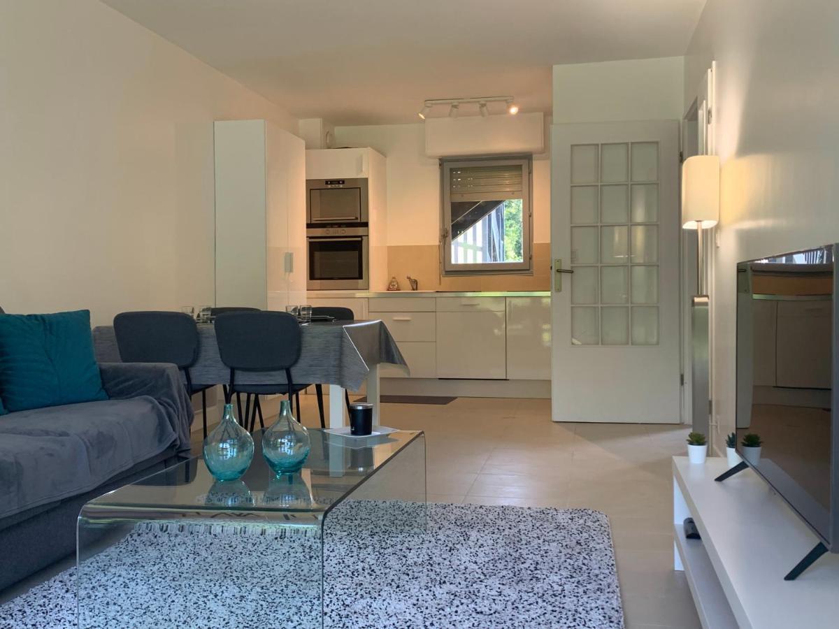 Rez-De-Jardin - Residence Avec Piscine - דוביל מראה חיצוני תמונה